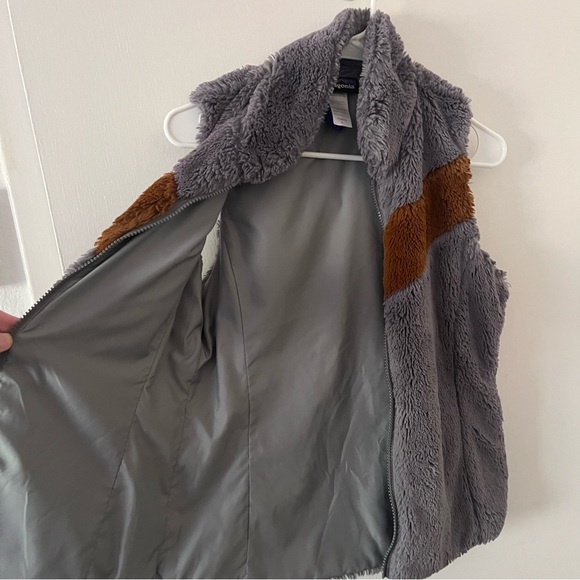 Patagonia Soft Faux Fur Vest Gray w Brown Chevron Stripe Women’s Small - Picture 11 of 12